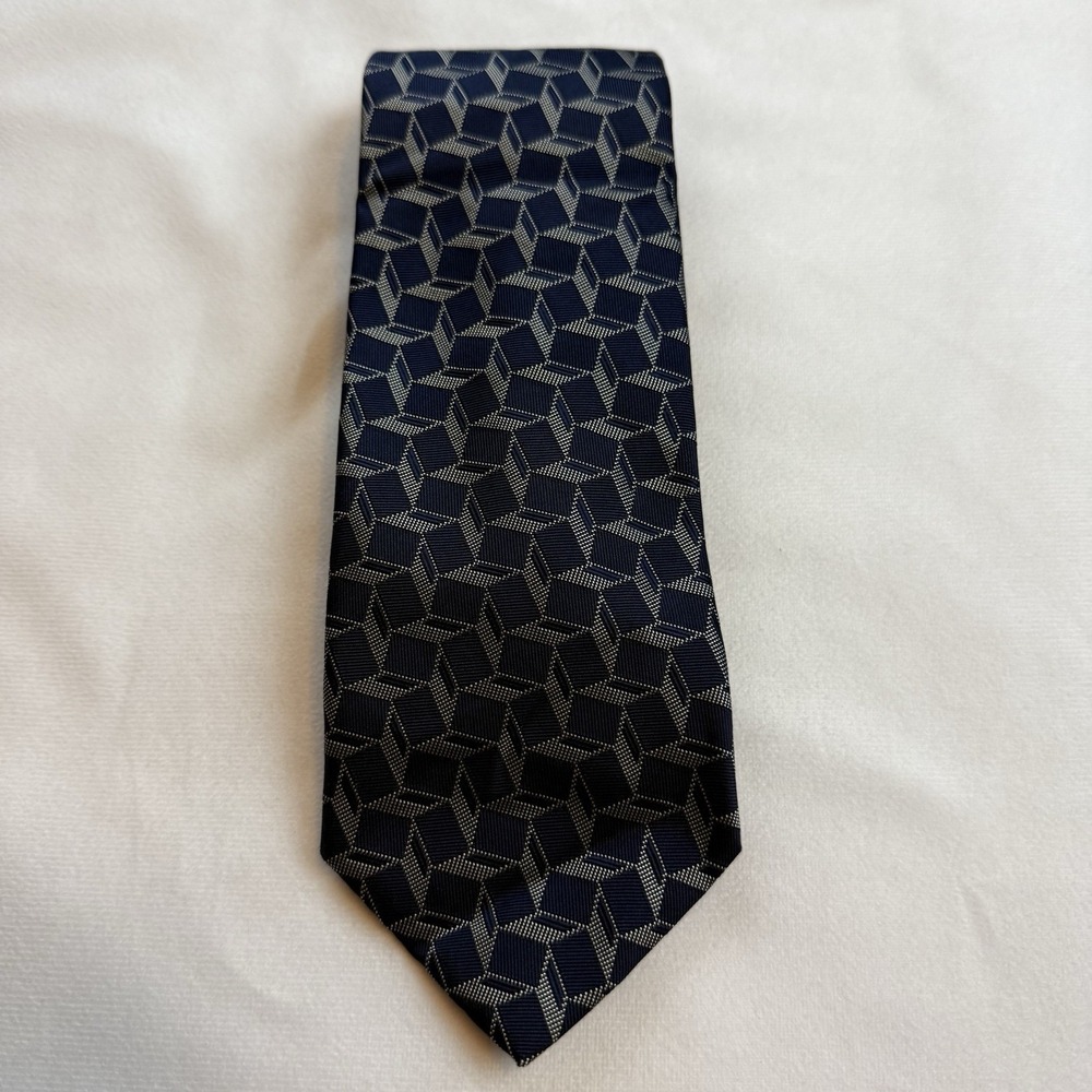 Drake's Hand Made Tie Fine English Silks Navy Blue‎ Grey Geometric 58" Long EUC